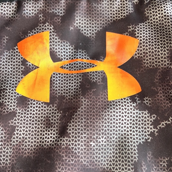 Unisex Under Armour sackpack. Lots of storage. Brown camouflage Great condition - Picture 4 of 11